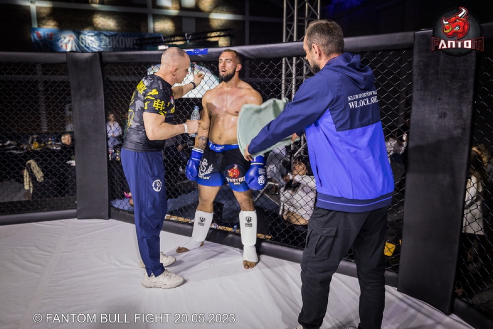 fantom-bull-fight-foto-wojtek-rojek-0891_resize