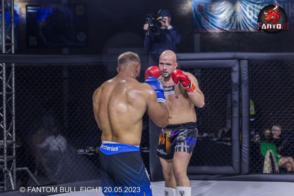 fantom-bull-fight-foto-wojtek-rojek-0895_resize