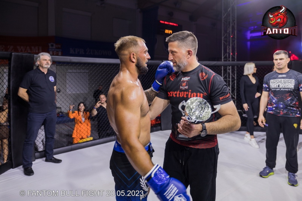 fantom-bull-fight-foto-wojtek-rojek-0912_resize